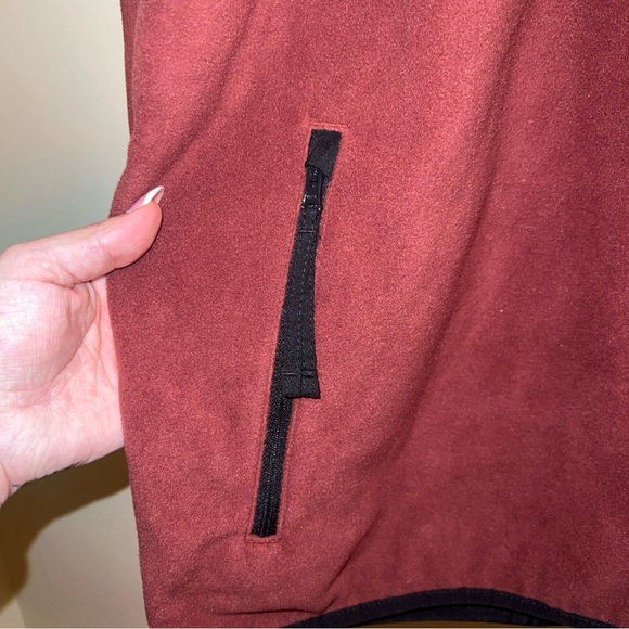 Columbia Burgundy Fleece Jacket with Black Accents | NWT | Size Medium - Picture 5 of 16